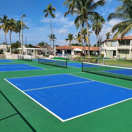 Cabo Blanco Hotel And Marina Барра-де-Навідад Екстер'єр фото