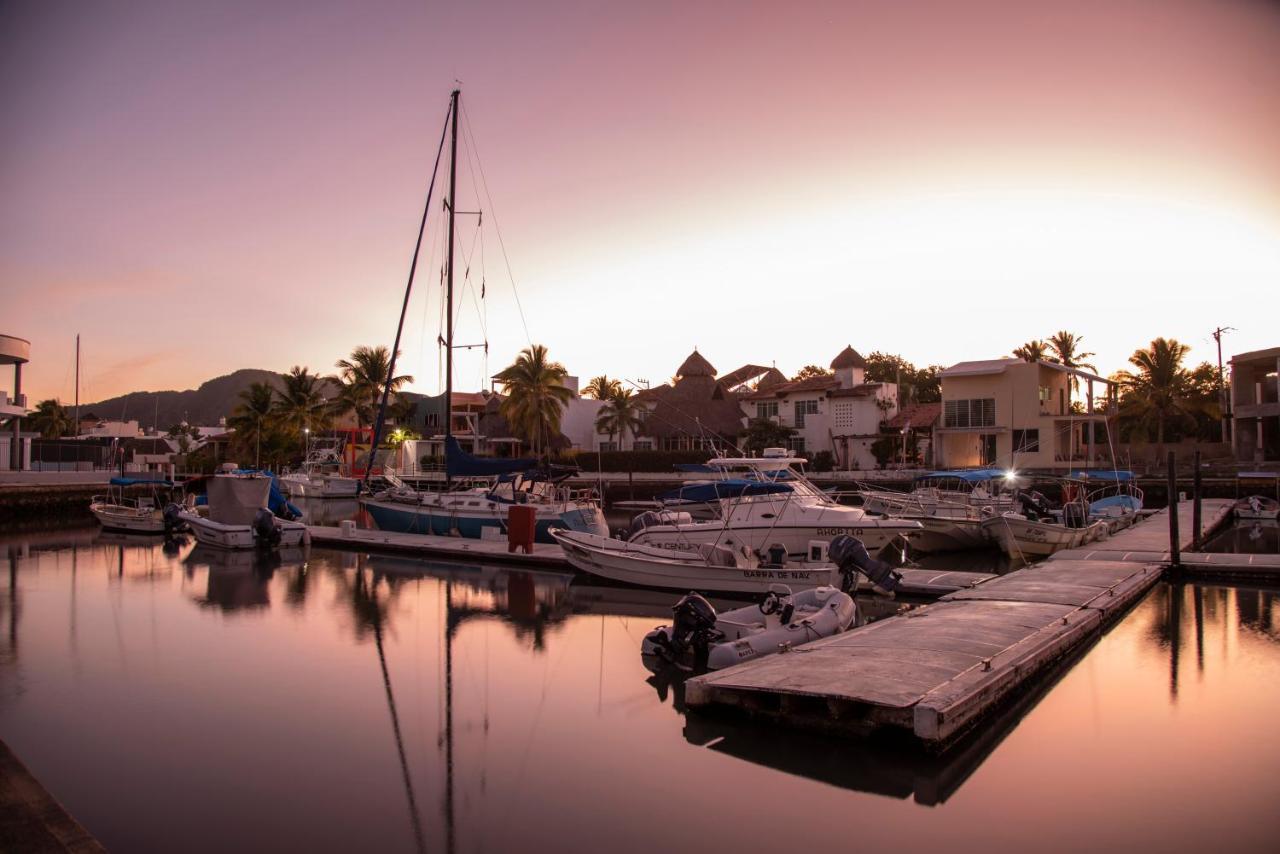 Cabo Blanco Hotel And Marina Барра-де-Навідад Екстер'єр фото