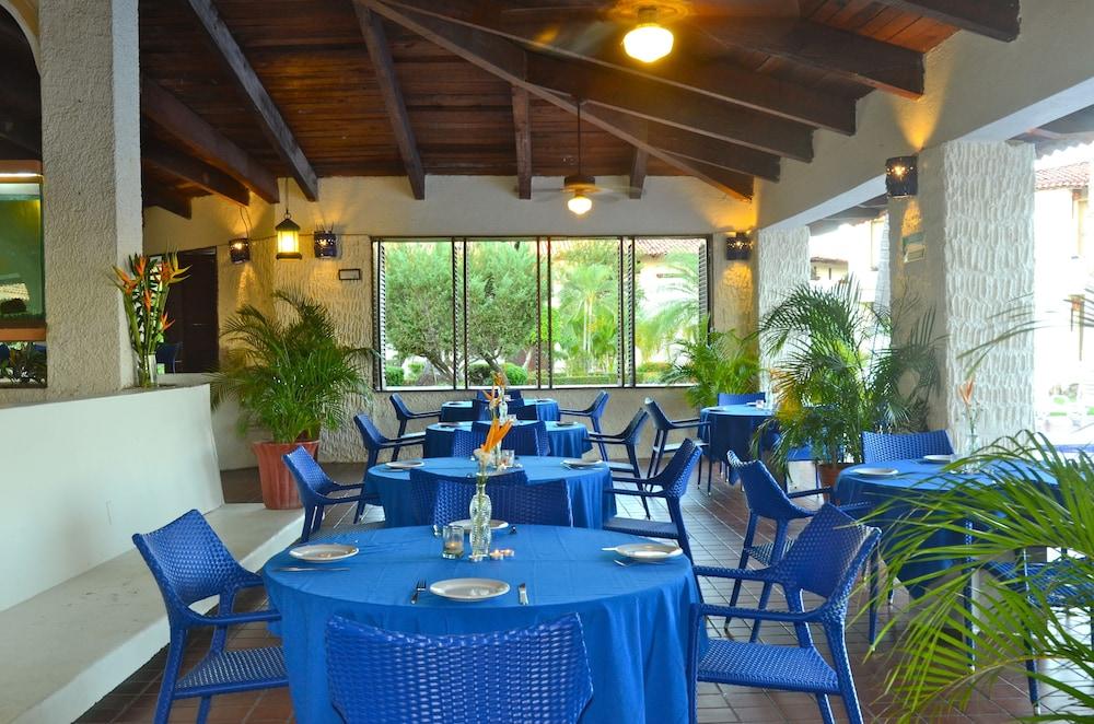 Cabo Blanco Hotel And Marina Барра-де-Навідад Екстер'єр фото