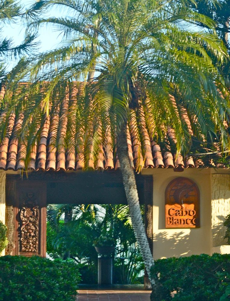 Cabo Blanco Hotel And Marina Барра-де-Навідад Екстер'єр фото